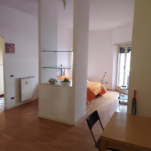 https://marcos-house.it-romehotels.com